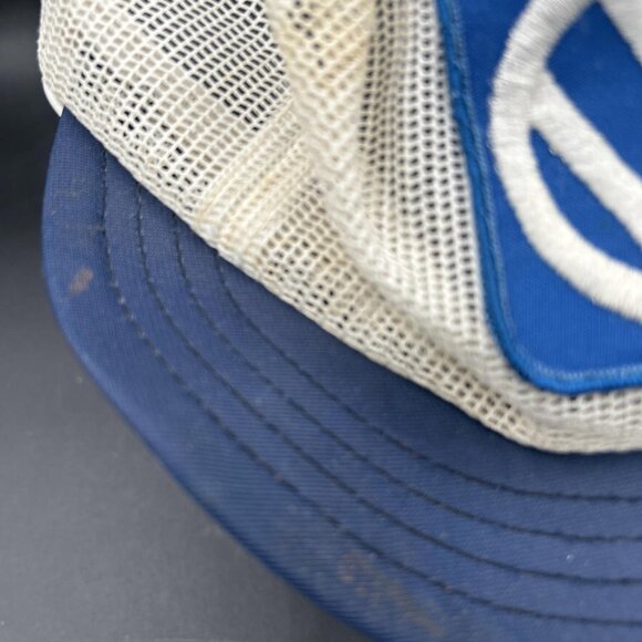 Vintage Volkswagen Mesh Short Brim Adjustable White And Blue Hat, with Pompom - Picture 4 of 9